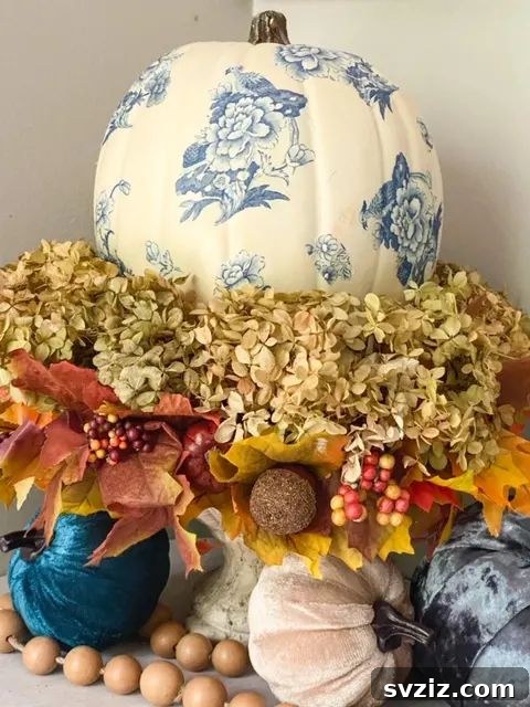 41 Amazing Pumpkin Creations 28 pumpkin centerpiece
