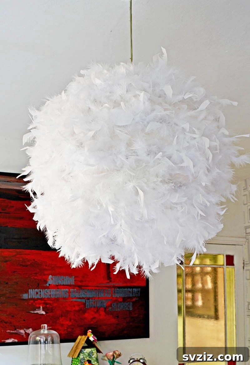 41 Brilliant Feather Projects 10 feather lampshade