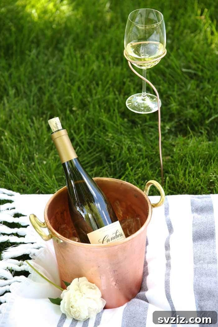 31 Brilliant Copper Designs 16 DIY copper wine glass holder, perfect for outdoor picnics