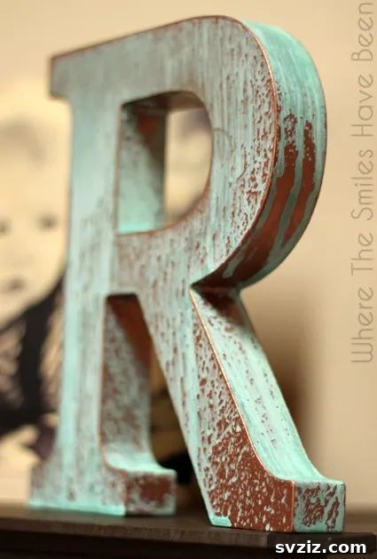 31 Brilliant Copper Designs 25 DIY faux copper letter aged with blue patina, vintage-inspired decor