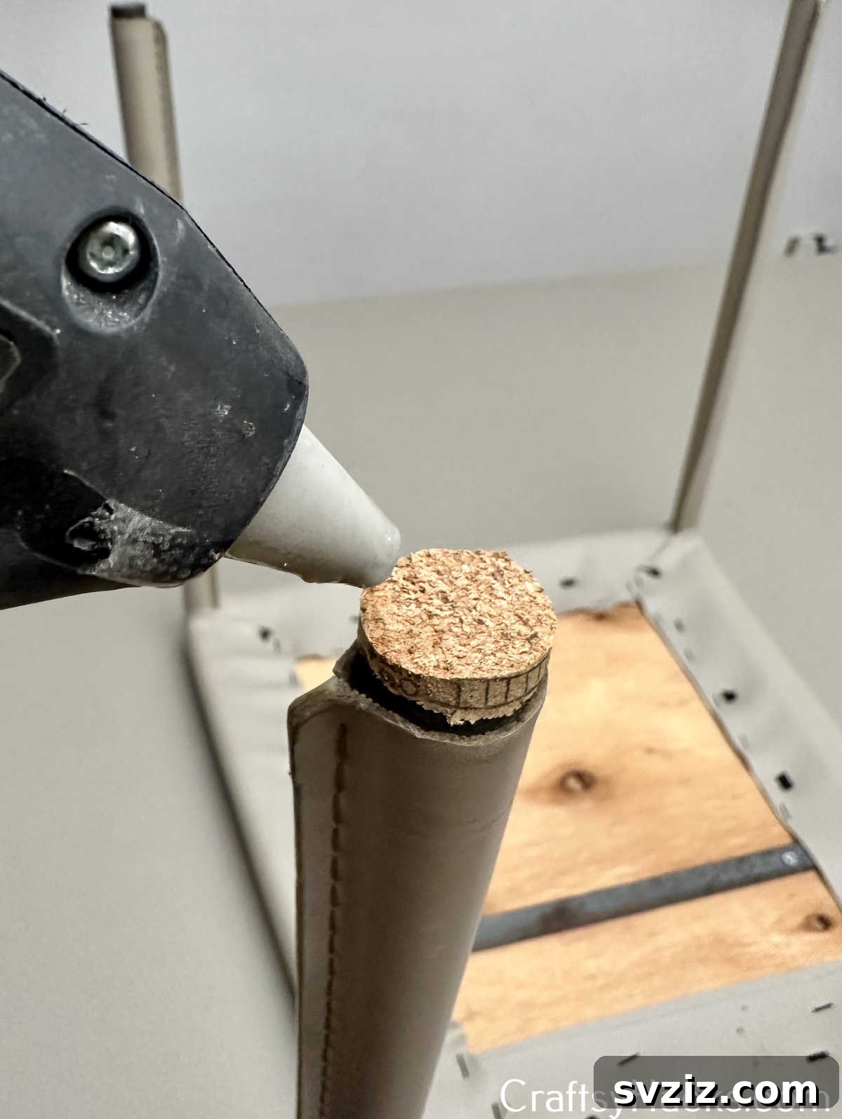 25 Brilliant Tricks to Simplify Your Life 20 use cork as felt pad