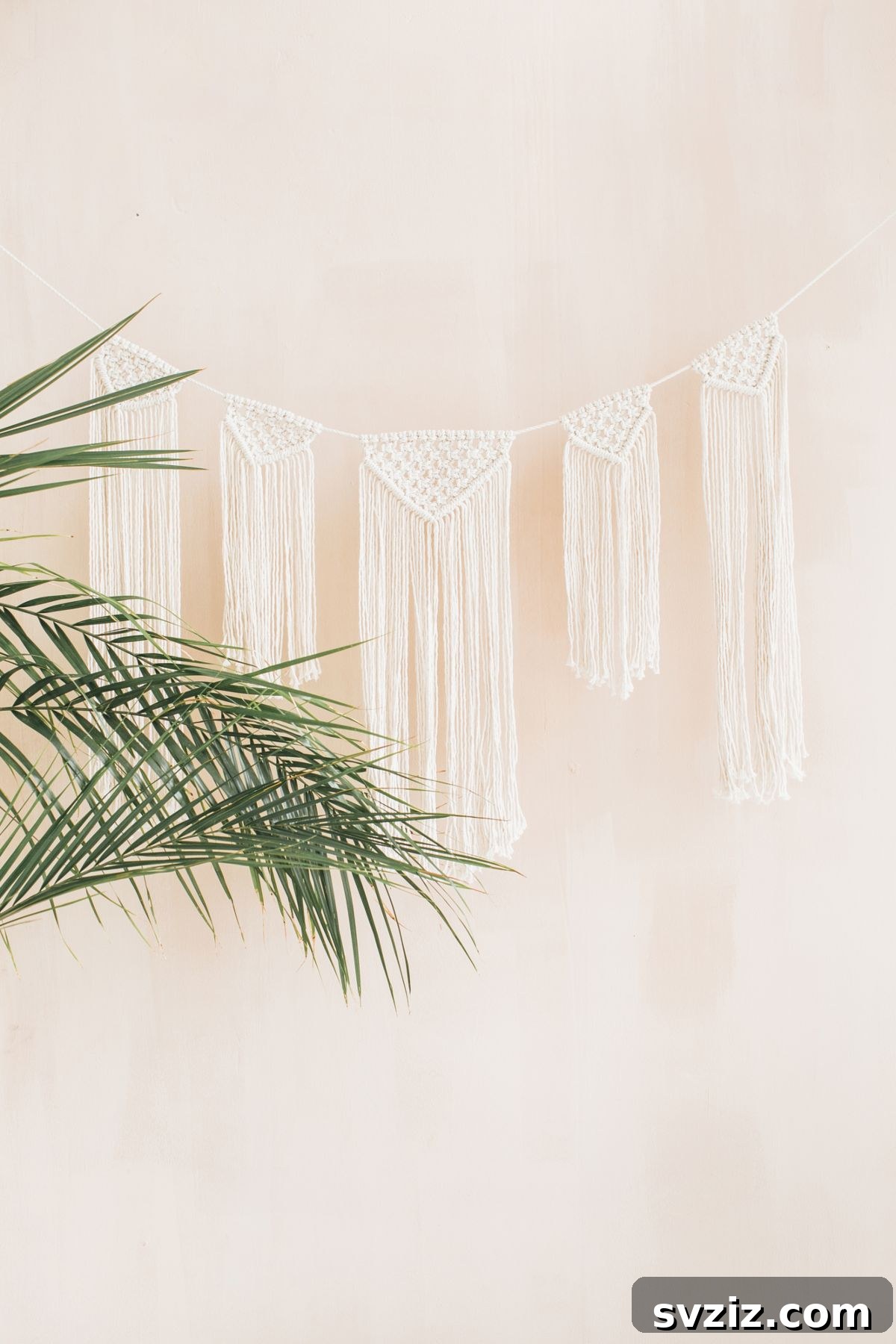 31 Bohemian Living Room Inspirations 22 Macrame Wall Hanging Garland