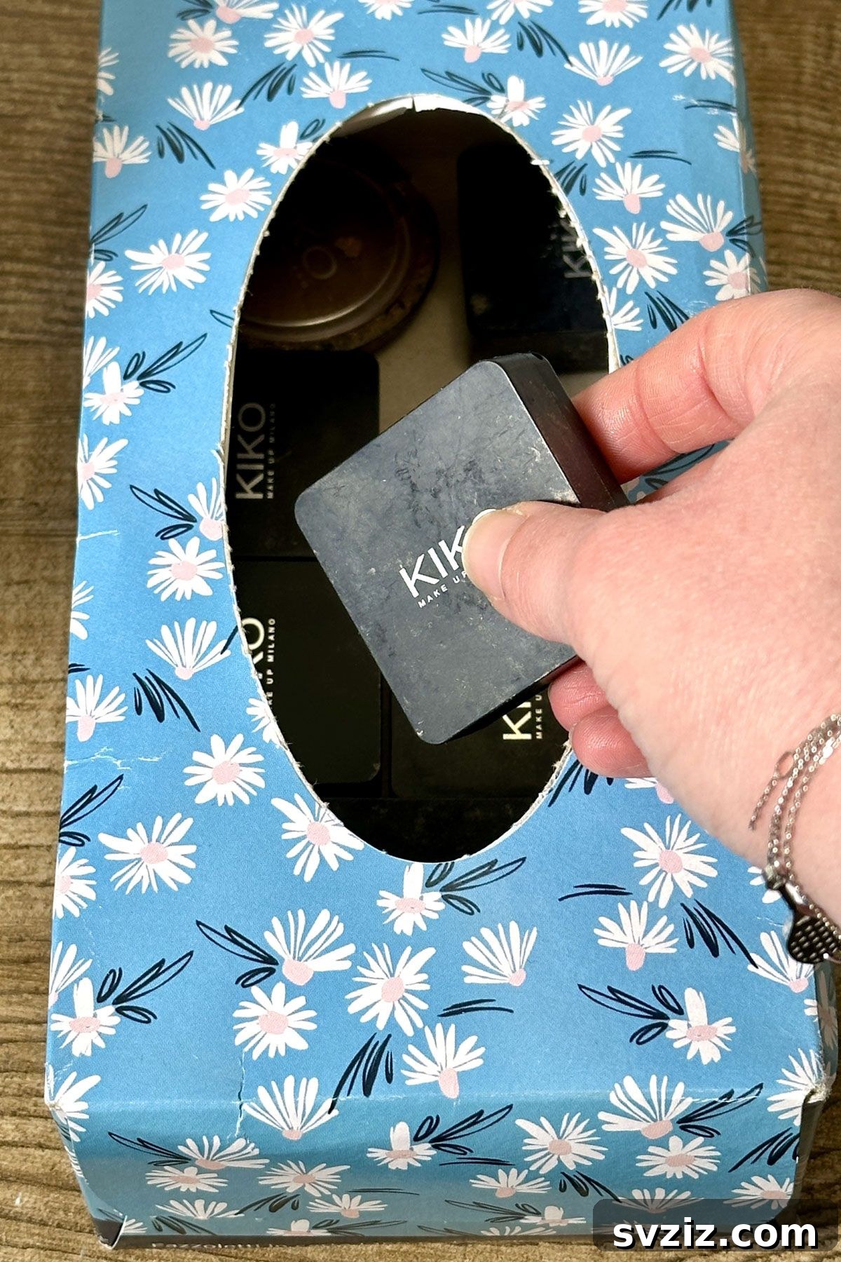 Makeup storage idea: using a tissue box to organize eyeshadows