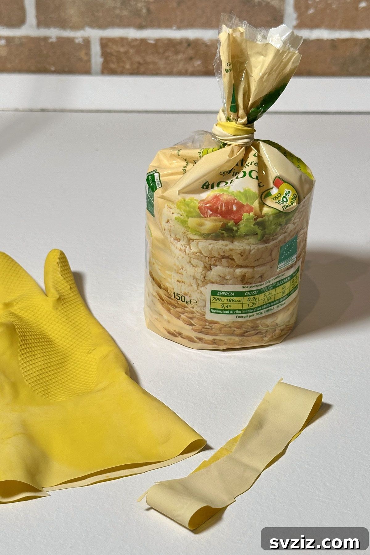 Upcycling hack: making elastic bands from an old rubber glove