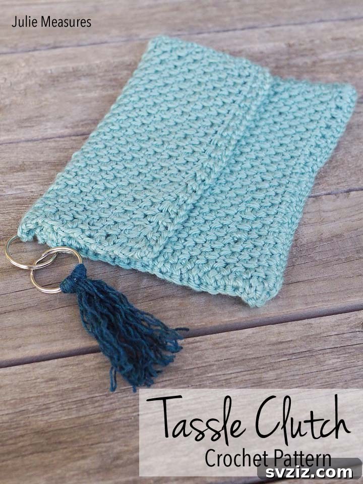 41 Delightfully Easy Crochet Makes 26 tassel clutch