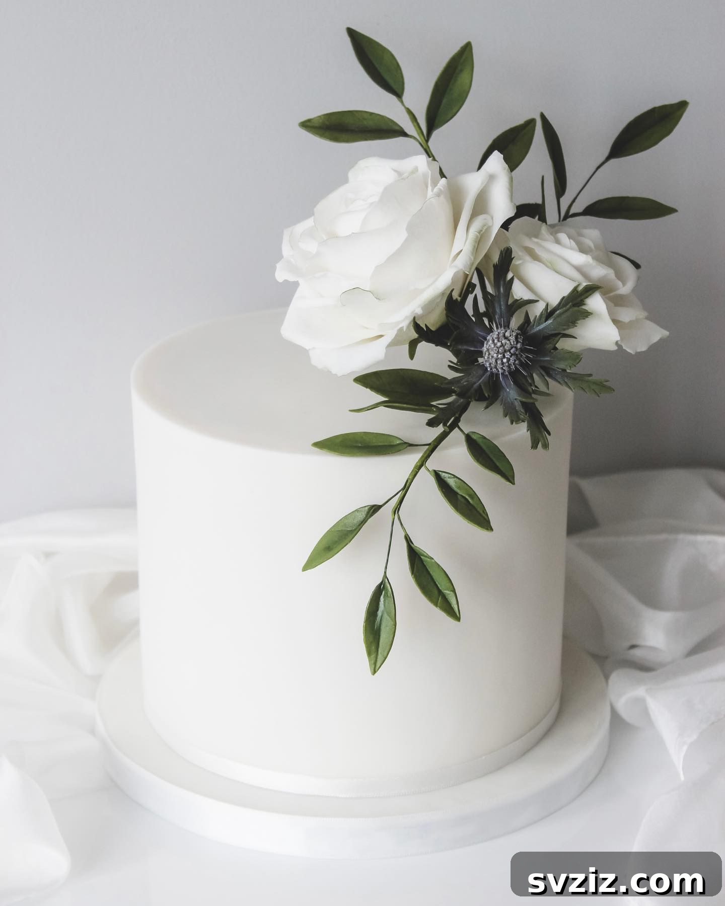 Frugal Fabulous Wedding Decor Hacks for Any Budget 8 One Tier Wedding Cake Design