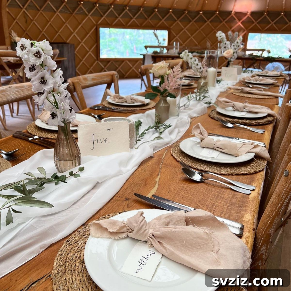 Easy Breezy Weddings: Ideas for Unfussy Couples 18 Boho Rustic Table Setting