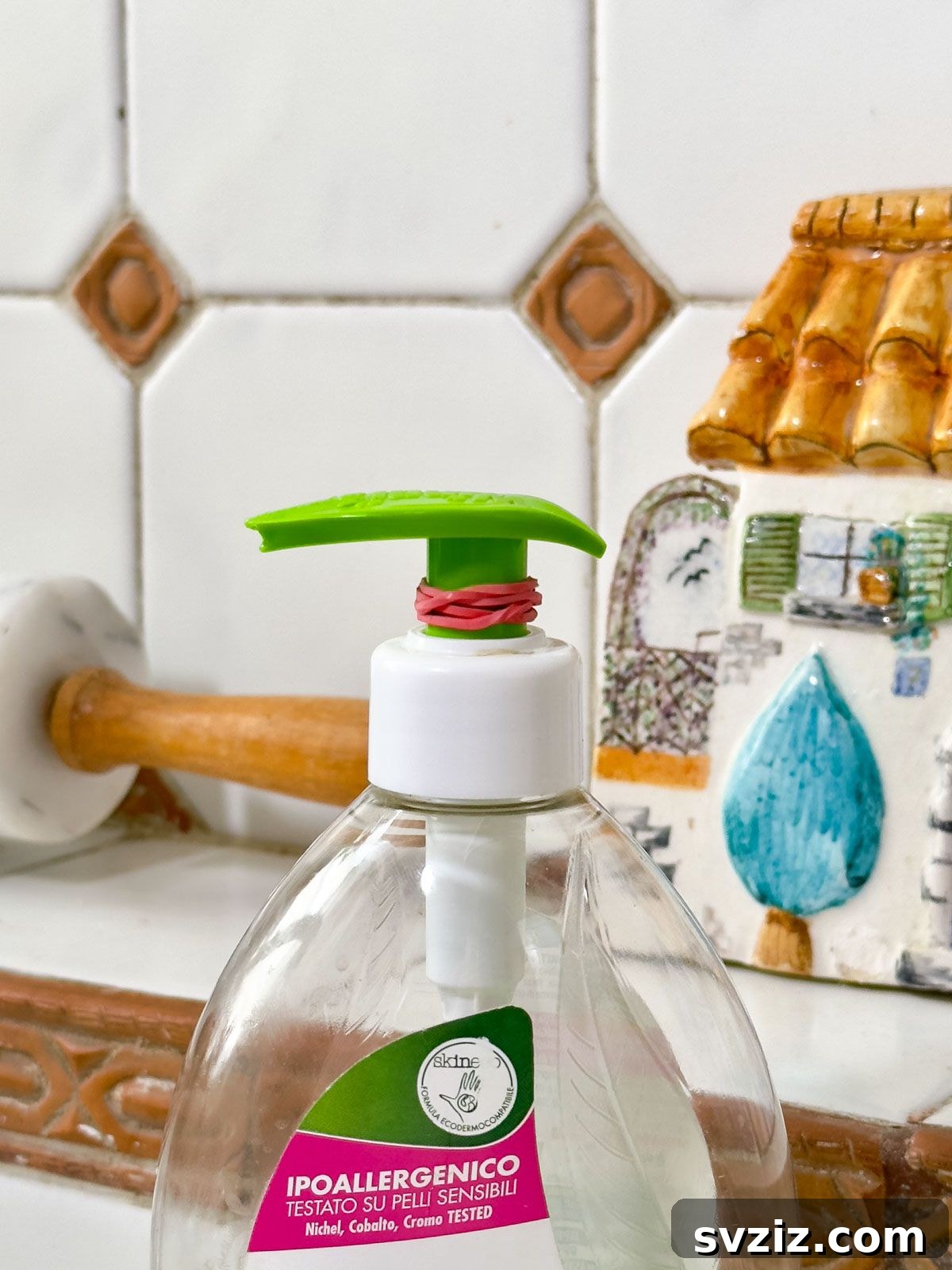 Reduce dishwashing liquid usage with a rubber band hack