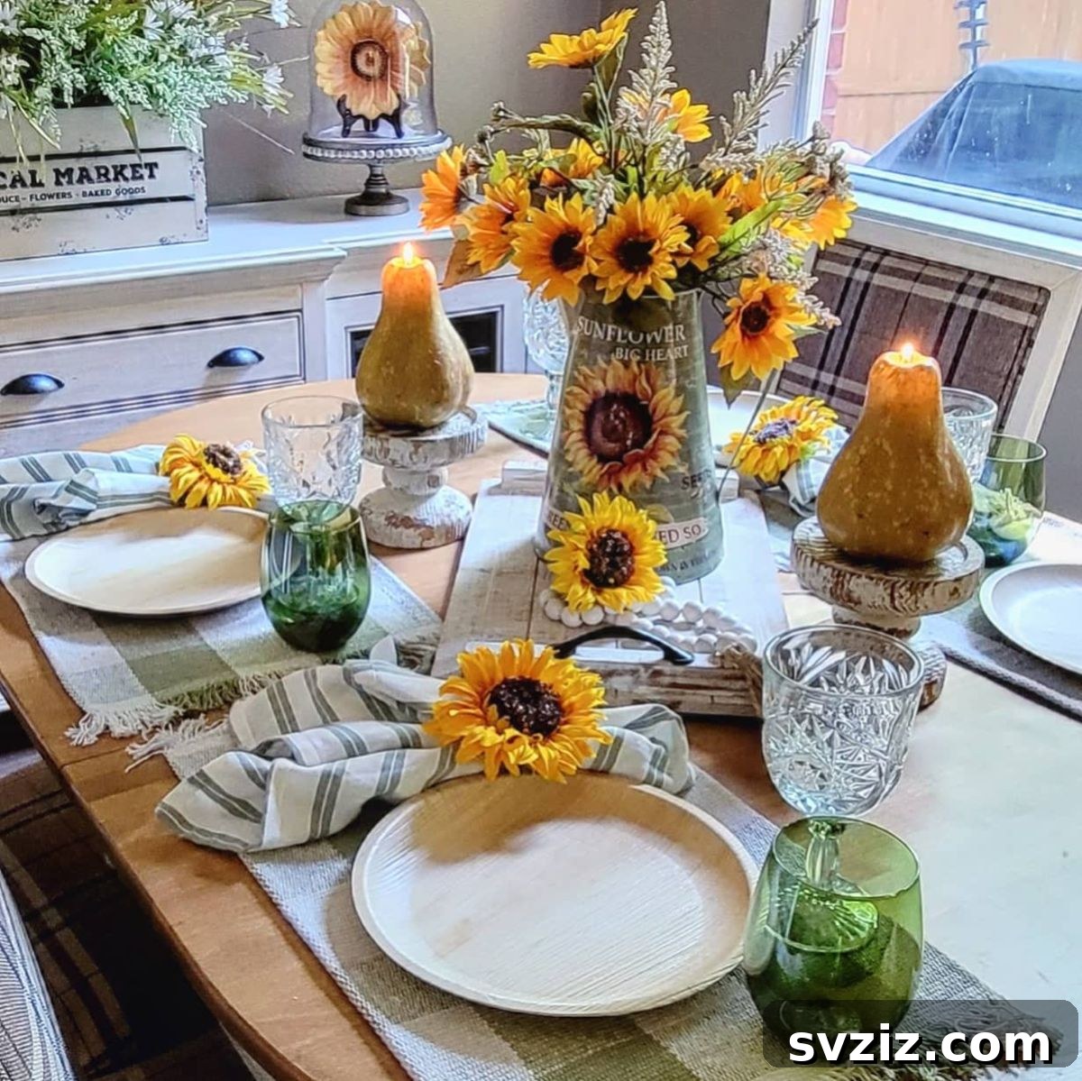 31 Gorgeous Summer Farmhouse Decor Ideas 14 Sunflower Table Vase