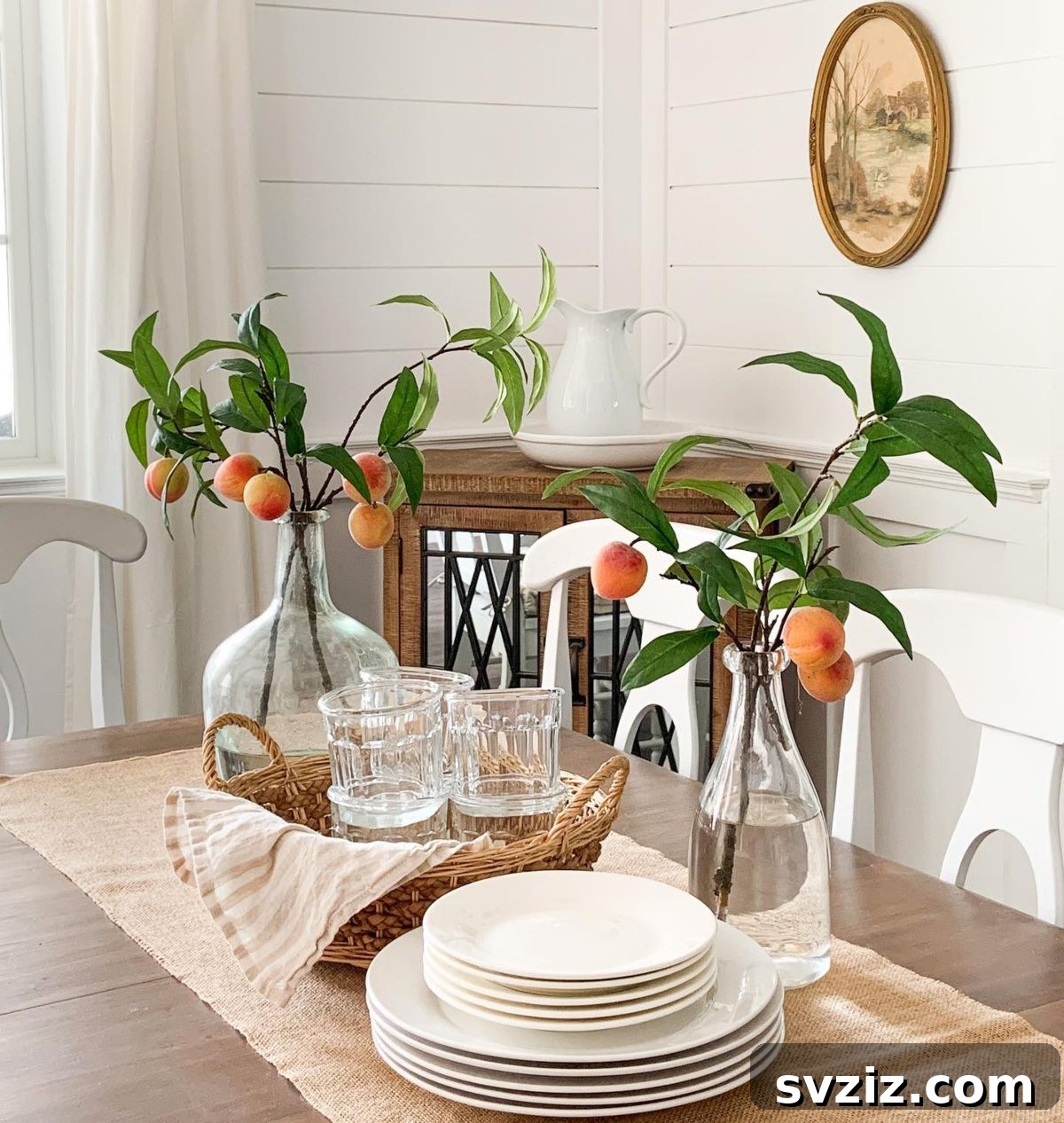 31 Gorgeous Summer Farmhouse Decor Ideas 4 farmhouse table basket
