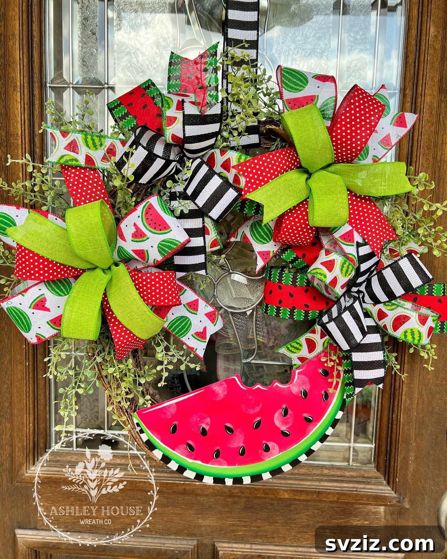Gorgeous Summer Entryway Inspirations 12 ribbon wreath