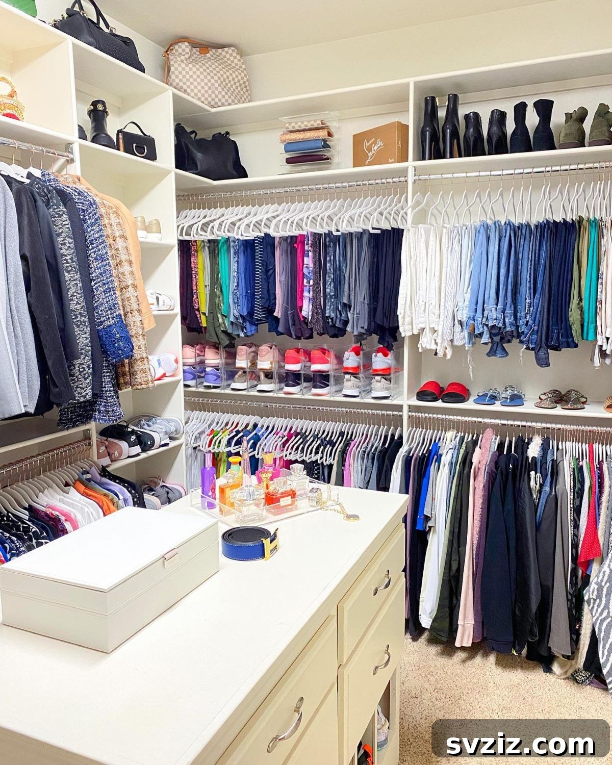 23 Ingenious Closet Organization Solutions 8 matching hangers