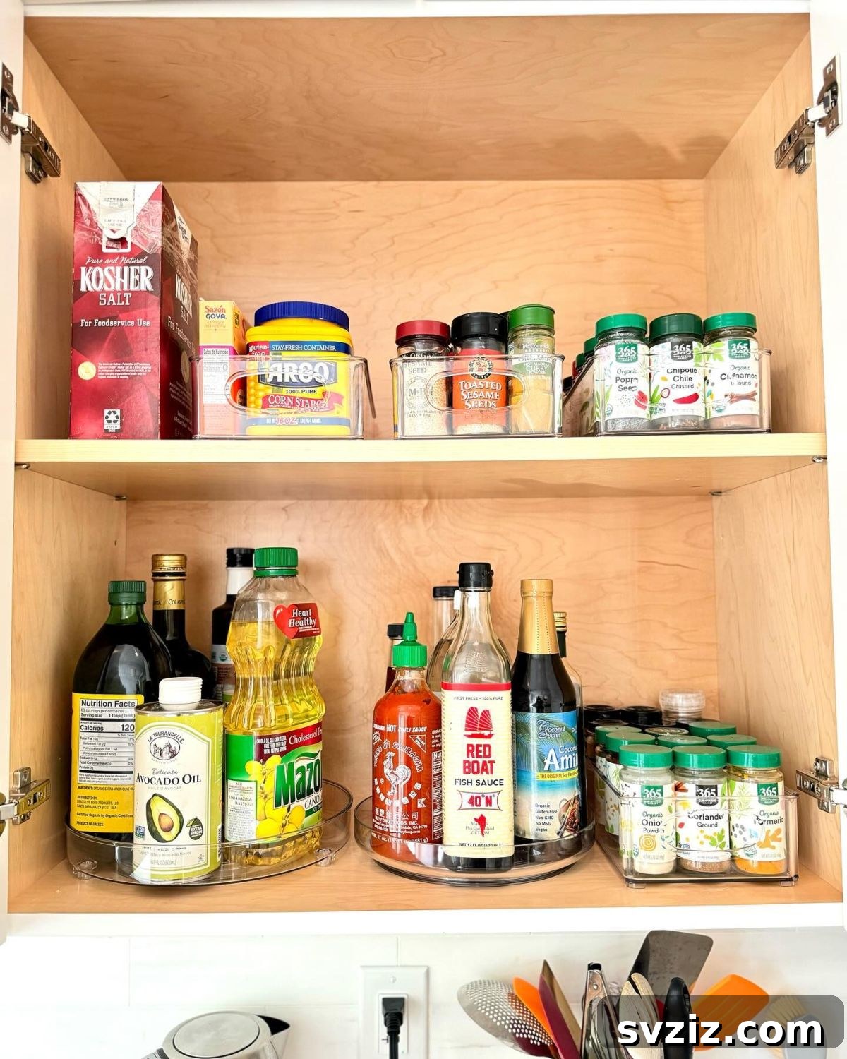 Efficient Spice and Condiment Organization with Lazy Susans