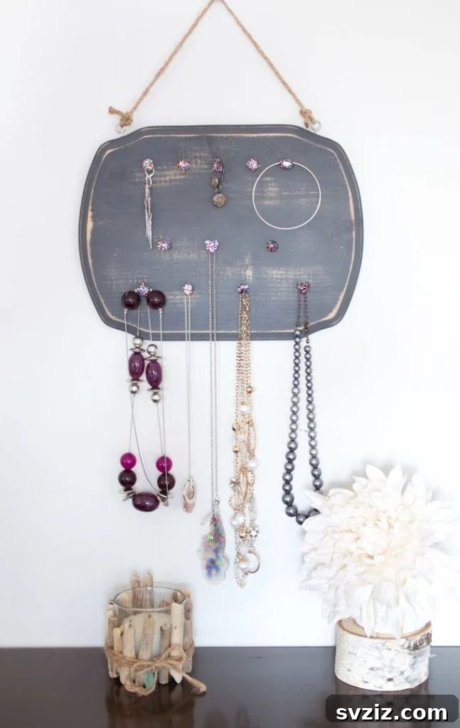 organize jewelry 