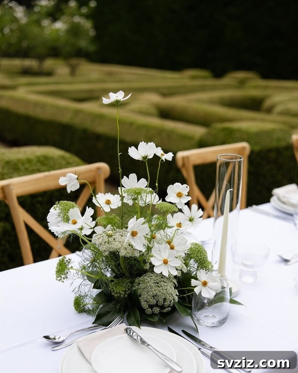 21 Breathtaking Boho Wedding Centerpiece Designs 18 Elegant Simple and Beautiful White Flowers for Boho Centerpieces