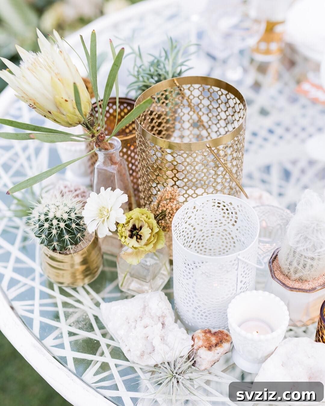 21 Breathtaking Boho Wedding Centerpiece Designs 23 Glamorous Gold, White, and Clear Vases for Boho Wedding Centerpieces