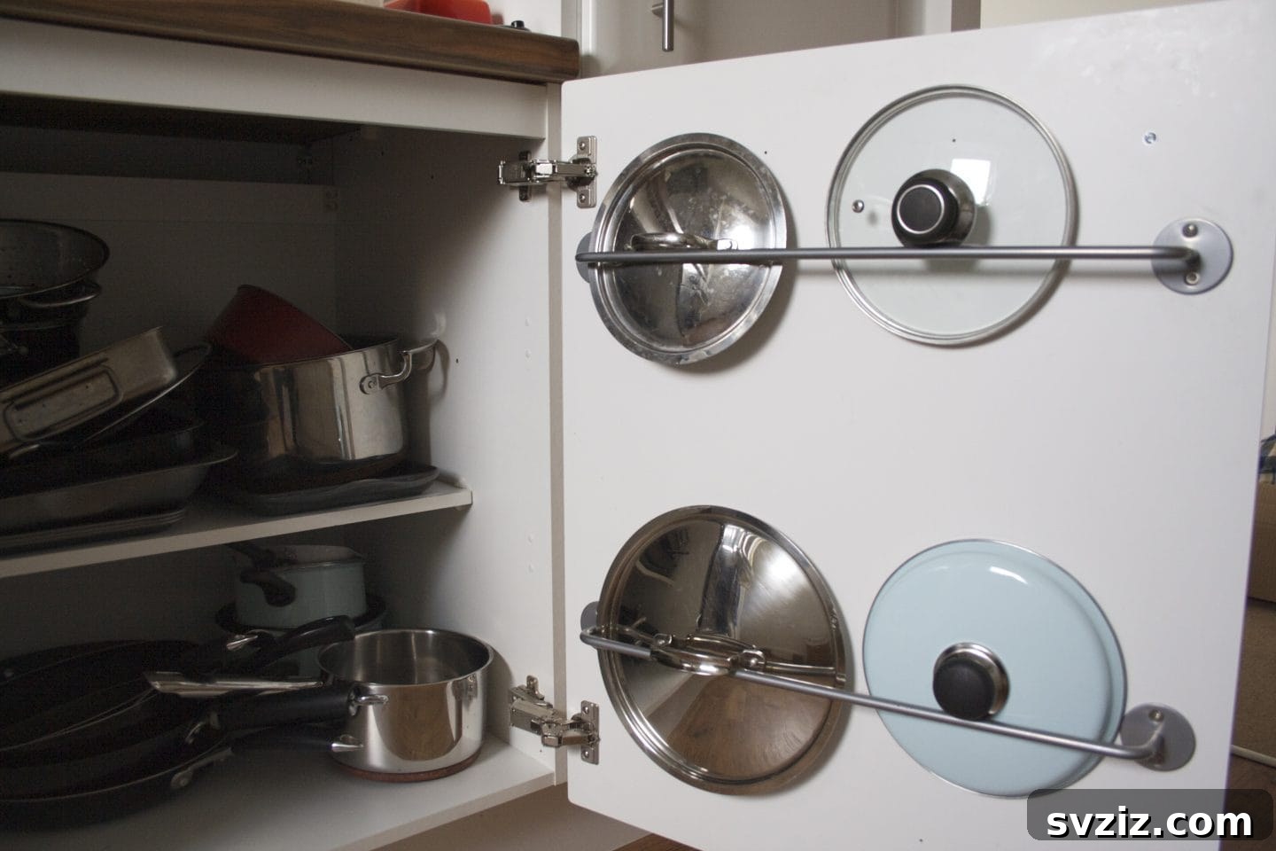 Bygel Rail for Organizing Cupboard