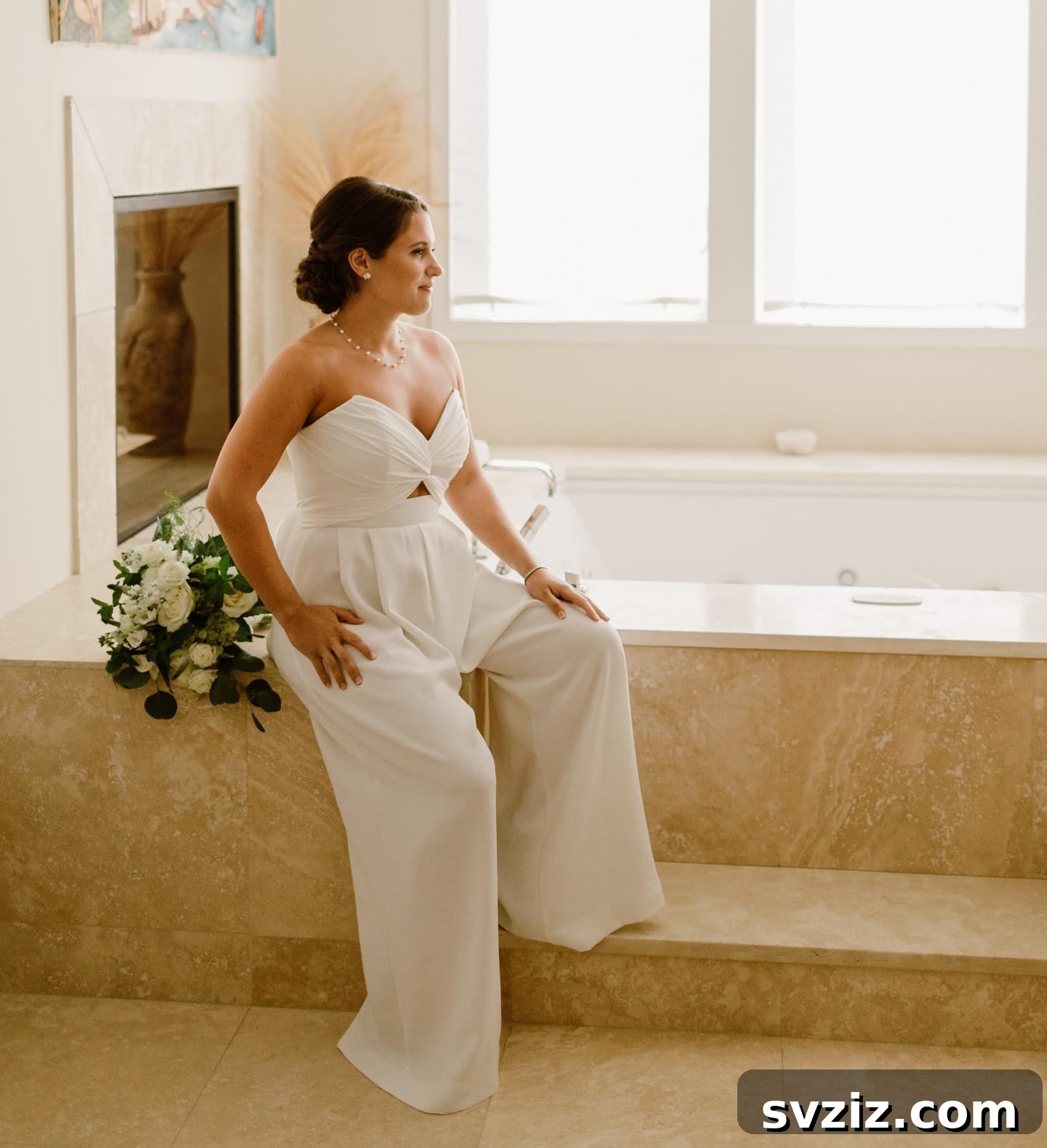 31 Unique Non-Traditional Wedding Ideas 13 pant suit
