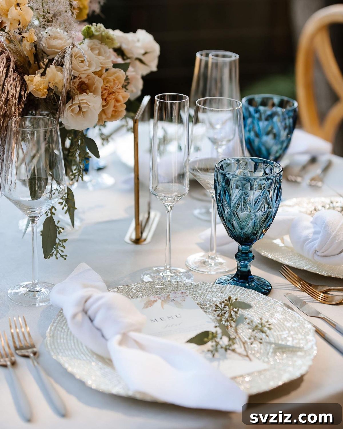 31 Stunning Outdoor Wedding Ideas Without Breaking the Bank 31 Elegant Vintage Glassware Table Settings