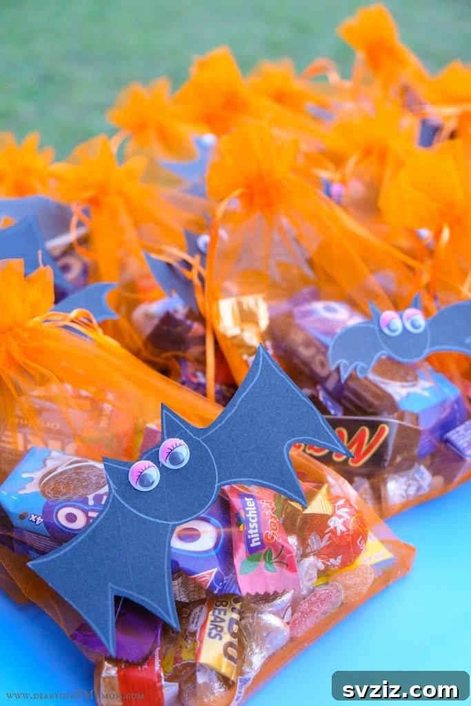 31 Terrifying Halloween Bash Concepts 19 Last-minute DIY bat candy bags for Halloween
