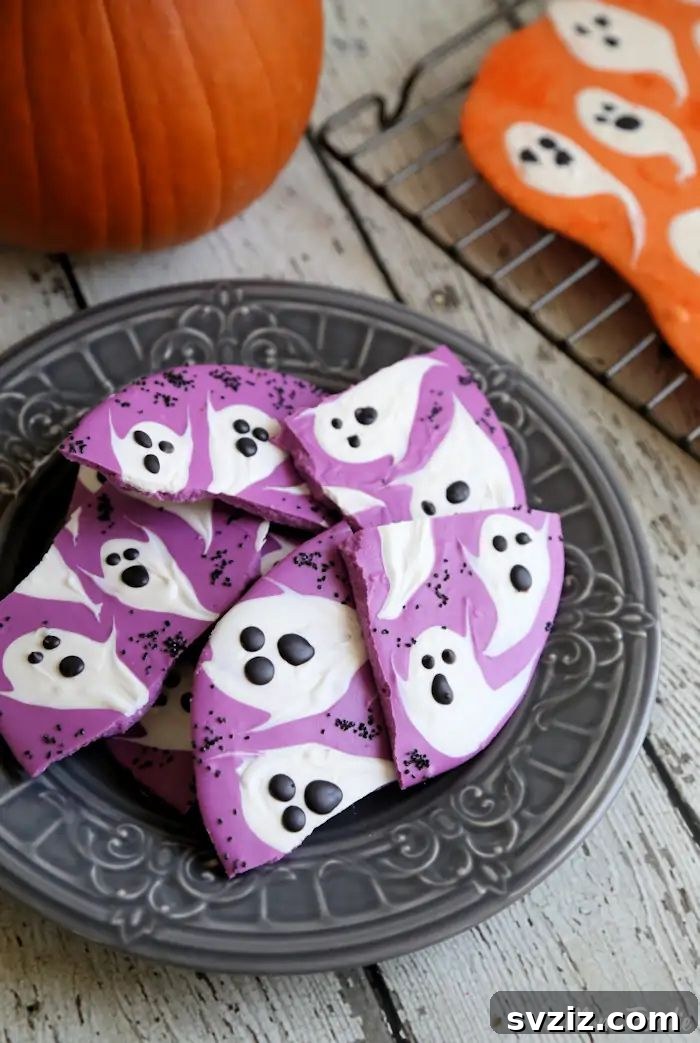 31 Terrifying Halloween Bash Concepts 32 Halloween chocolate bark with white chocolate ghosts