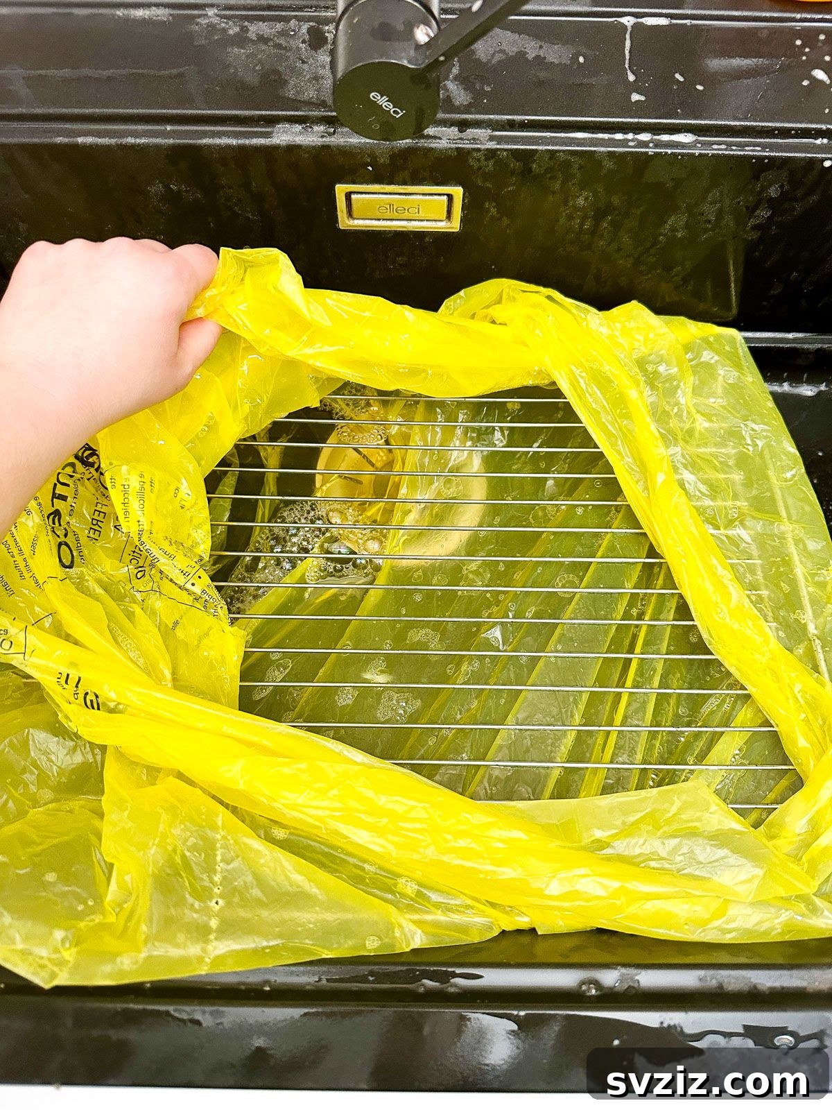 Clean your Oven Rack with Ammonia