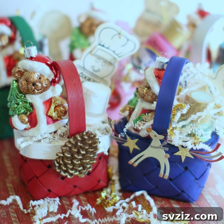 ornaments Christmas baske