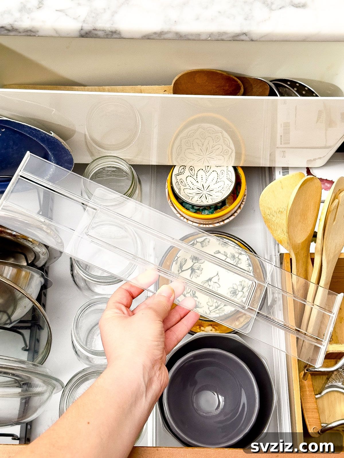 Expandable Dividers for Optimal Kitchen Drawer Organization