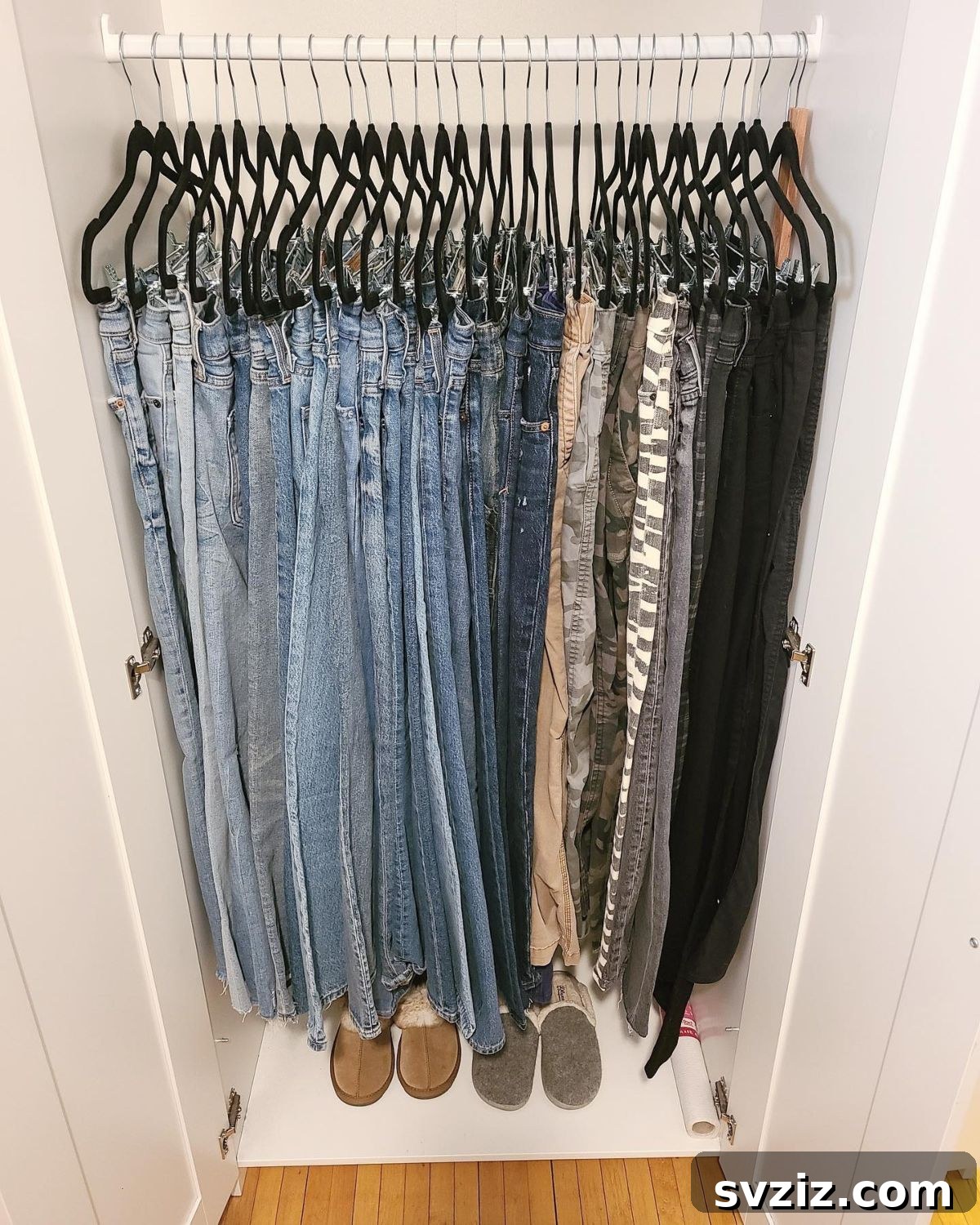 Clever Jean Storage Solutions 13 clip hangers