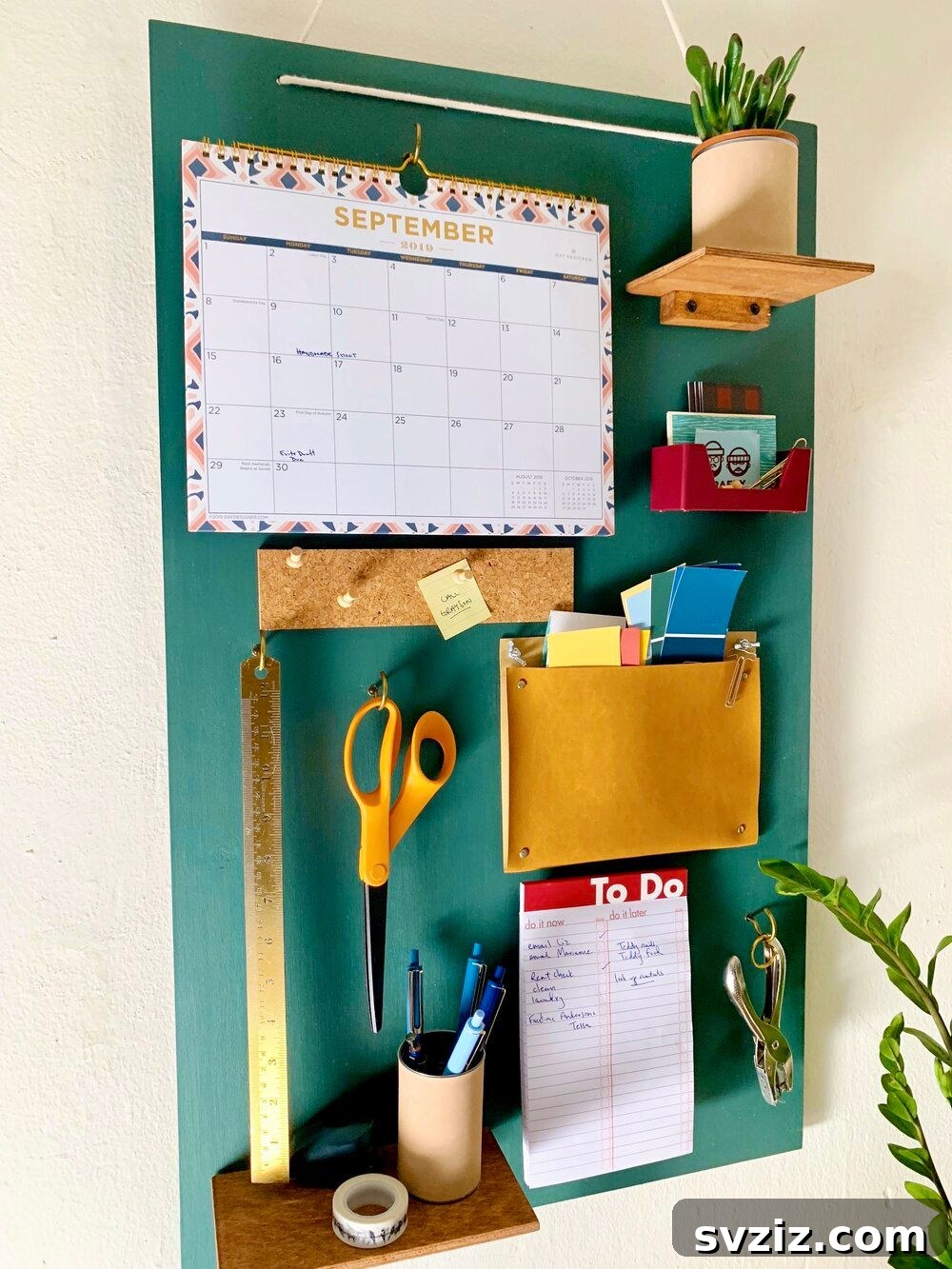 17 Clever DIY Wall Organizers to Conquer Clutter 11 Customizable DIY flat wall hanging office organizer with corkboard and hooks