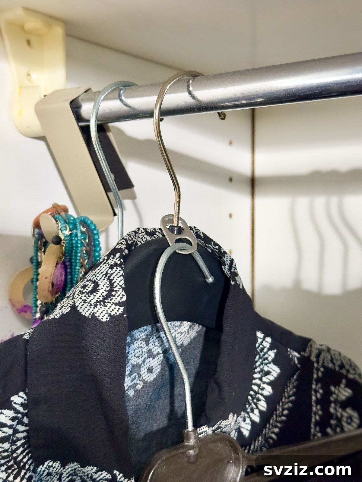 Can Tab to Connect Two Hangers Together