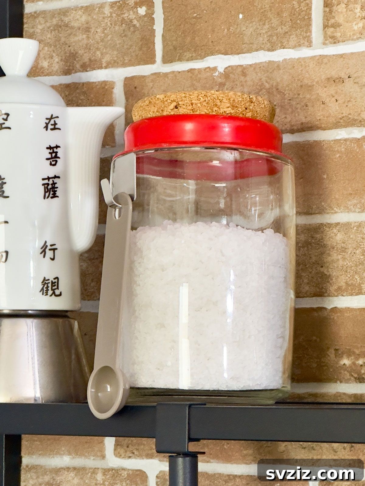  Heavy Jars as Spoon Organizers with Command Hooks
