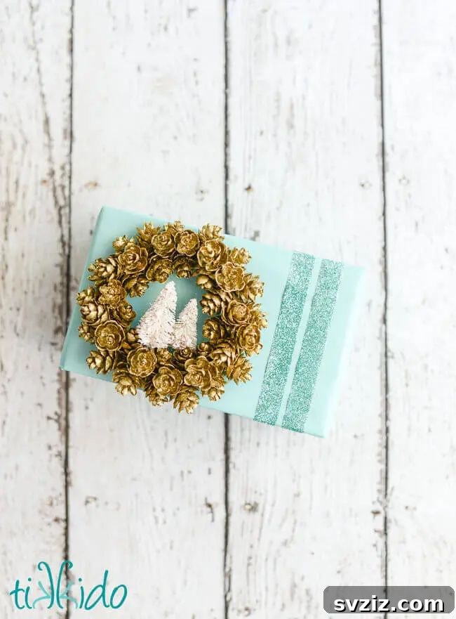 Delightful Pinecone Holiday Projects 19 Mini pinecone wreath ornaments for gift wrapping