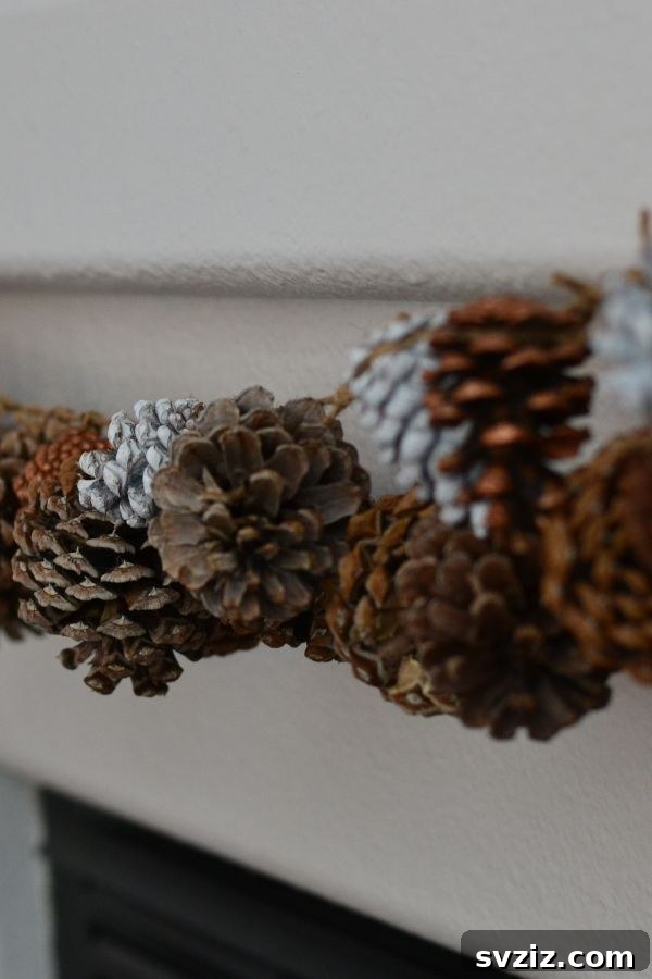 Delightful Pinecone Holiday Projects 20 Easy DIY rustic pinecone garlands for Christmas decoration