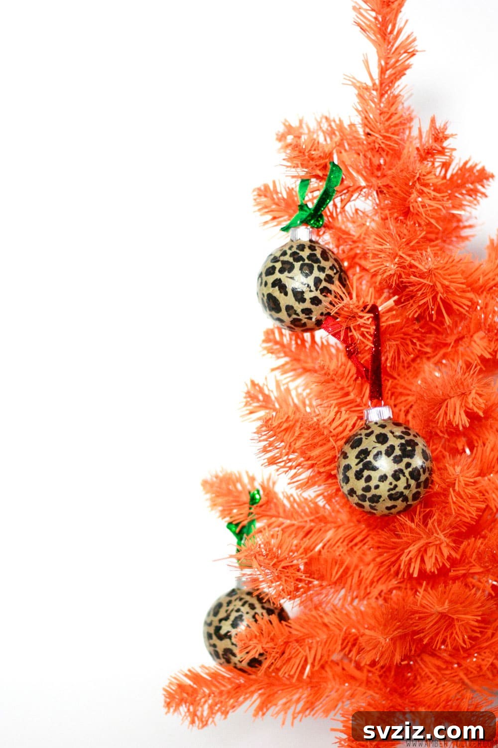 Chic Leopard Print Ornaments for a Unique Christmas Tree