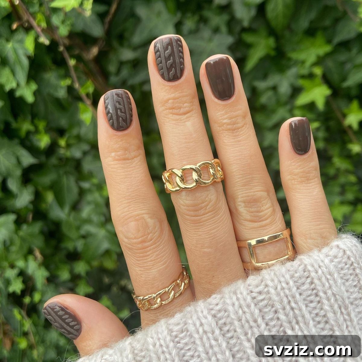 3D cable knit nail art on short nails