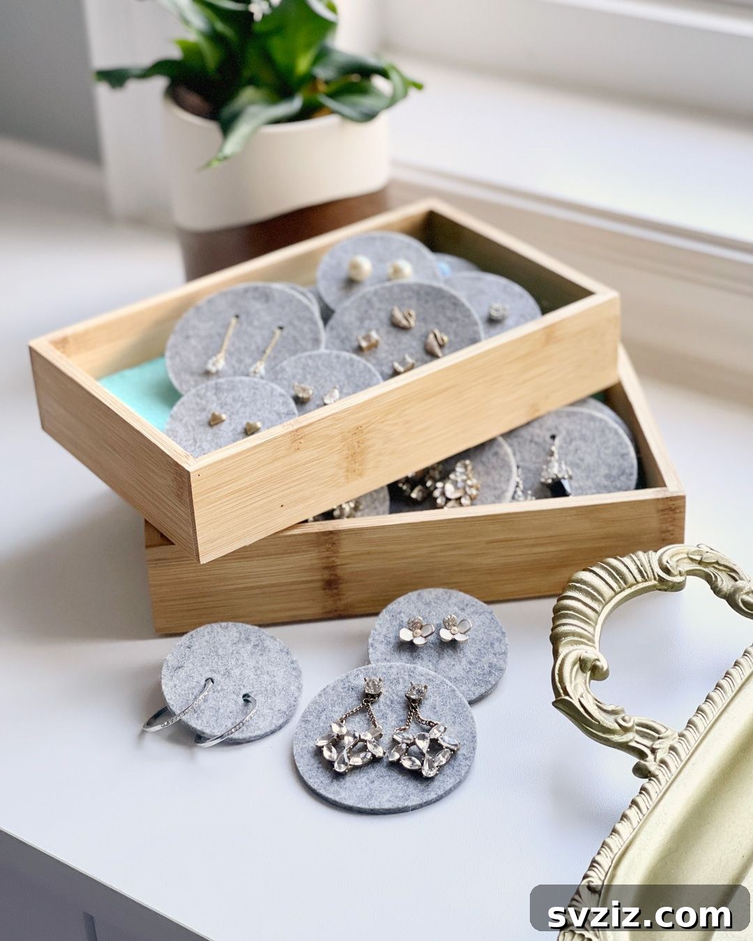 felt jewelry holder