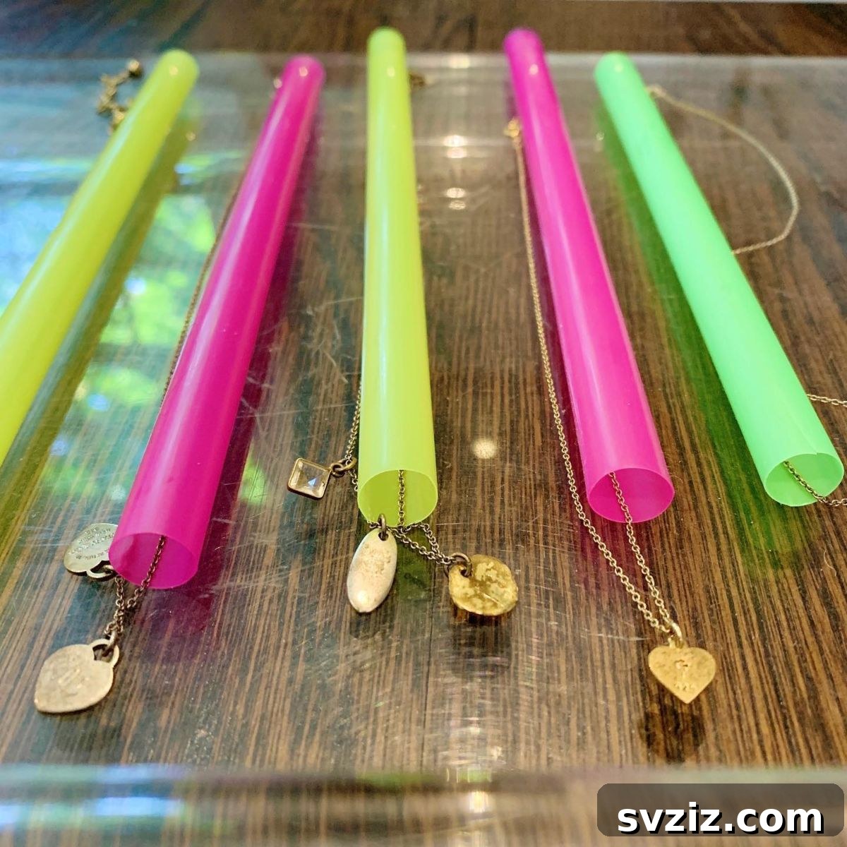 Plastic Straws jewelry holder