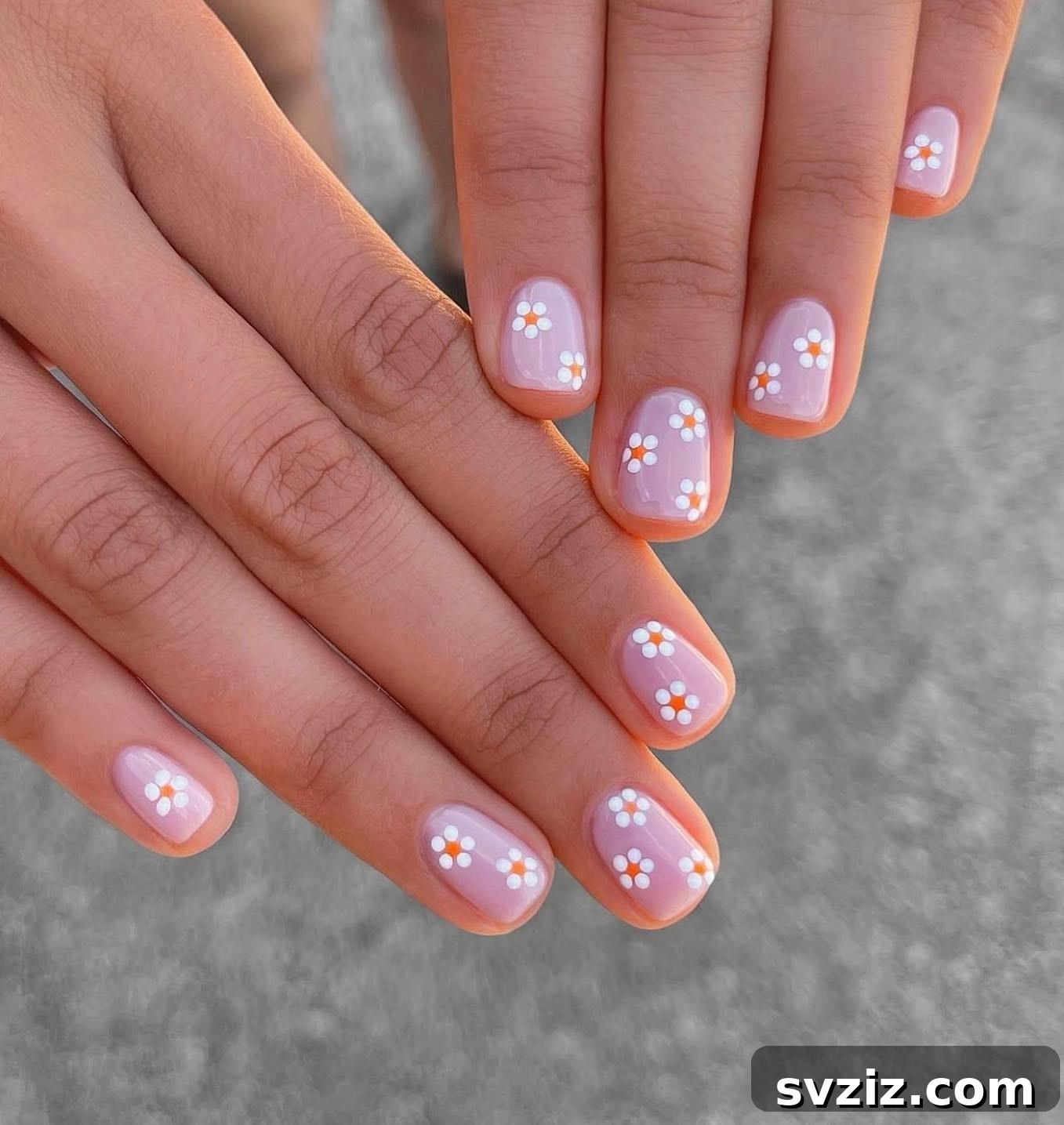 41 Stunning Floral Manicure Ideas to Blossom Your Look 19 Daisy Florals For Short Nails
