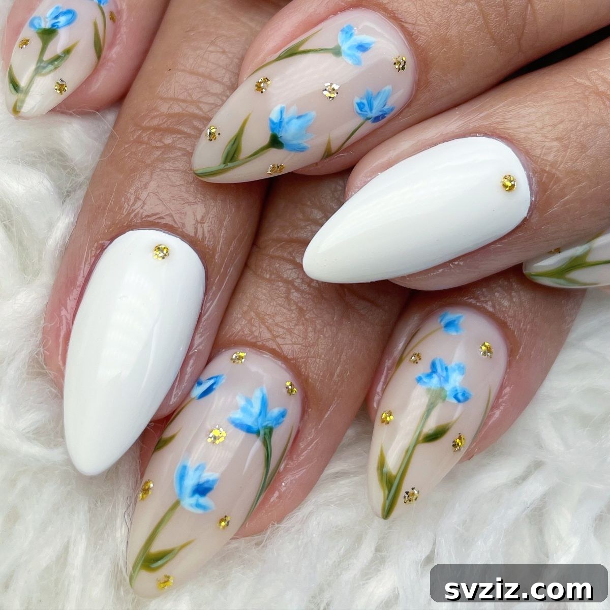 41 Stunning Floral Manicure Ideas to Blossom Your Look 8 Sparkly Gold Accents