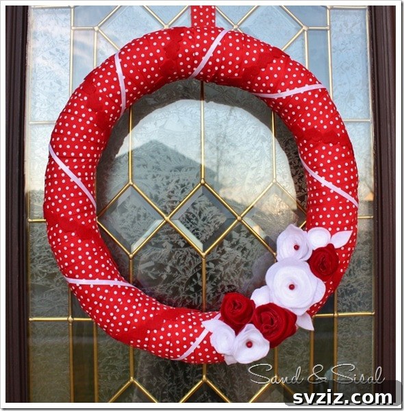 Felt Flower Valentine Wreath