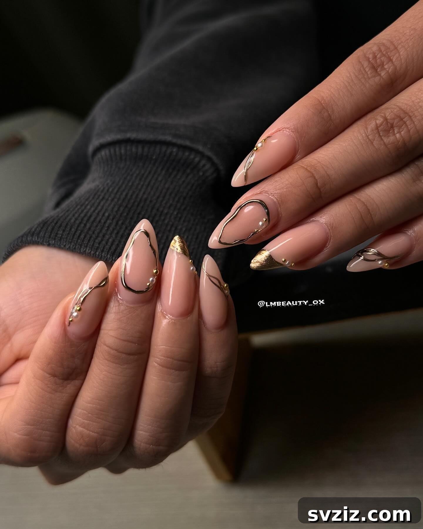 41 Chic and Elegant Nail Design Ideas 12 10. Nude and Gold