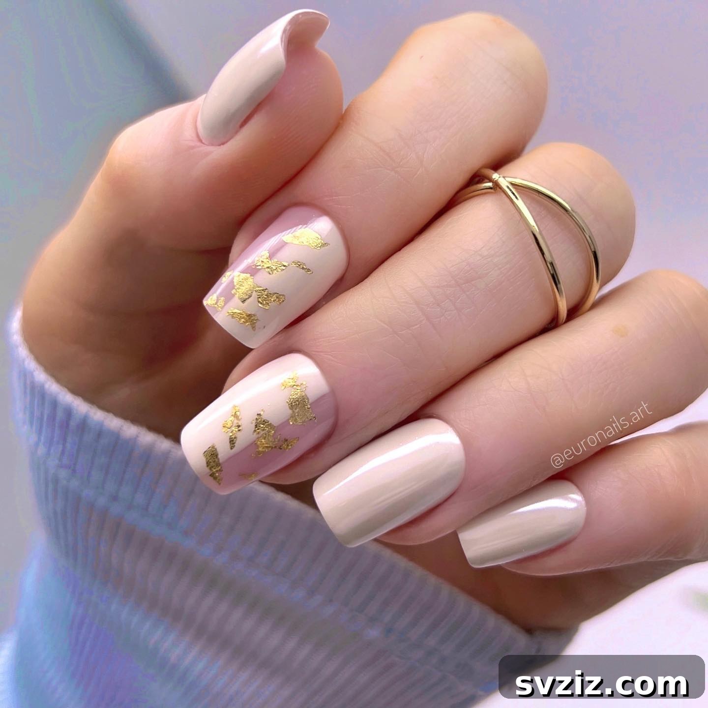 41 Chic and Elegant Nail Design Ideas 17 15. Pearl Chrome with Gold