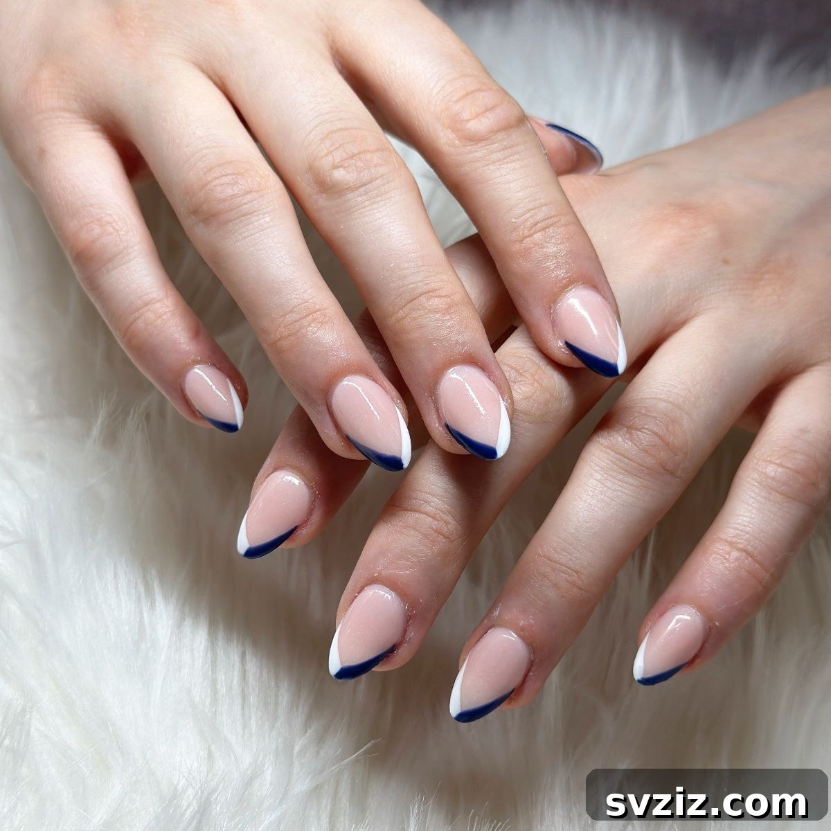 41 Chic and Elegant Nail Design Ideas 36 34. Navy Blue and White French Manicure