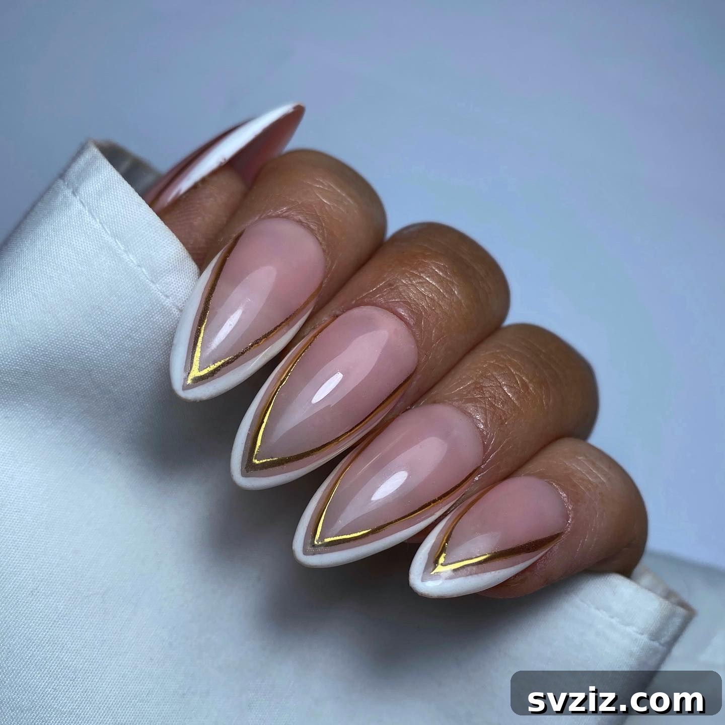 41 Chic and Elegant Nail Design Ideas 9 7. Chrome with Gold Accents