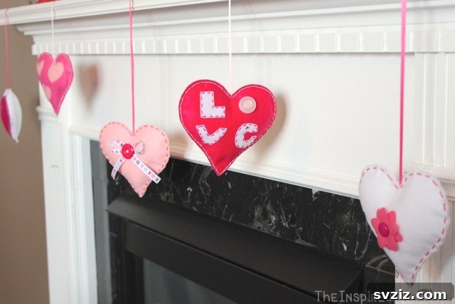 Crafting Love: 20 DIY Valentine Projects 20 Pillowy Felt Hearts