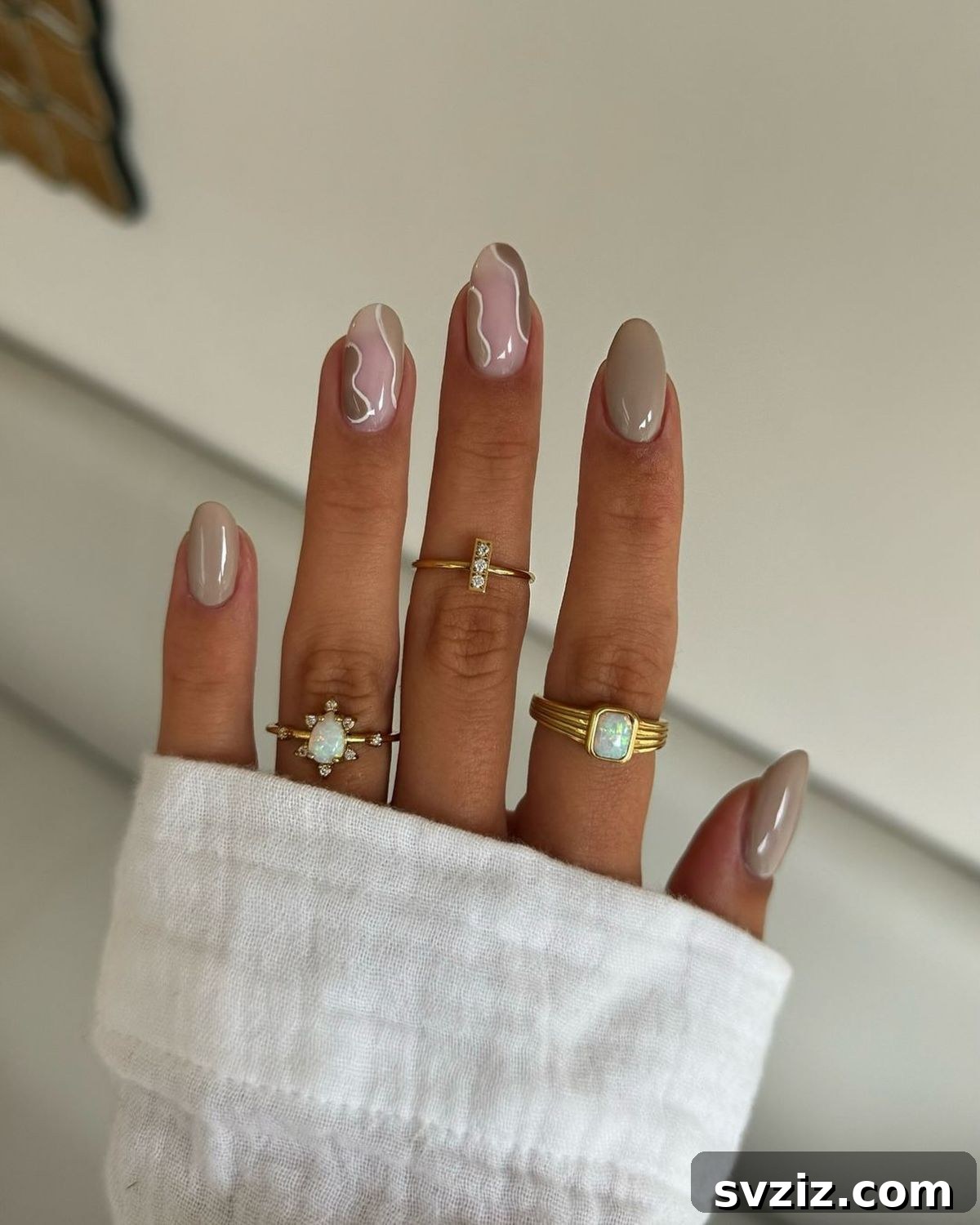 17. Elegant Pink Accents