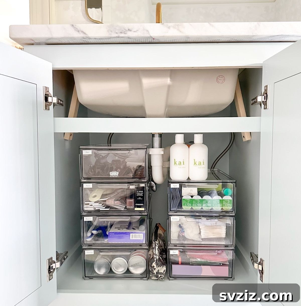 Smart Ways to Organize Your Medicine Cabinet 5 3. Acrylic Drawers