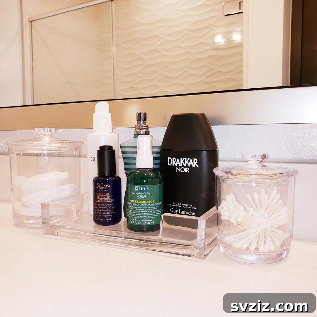 17 Brilliant Bathroom Counter Organization Secrets 15 13. Glass Tray Set