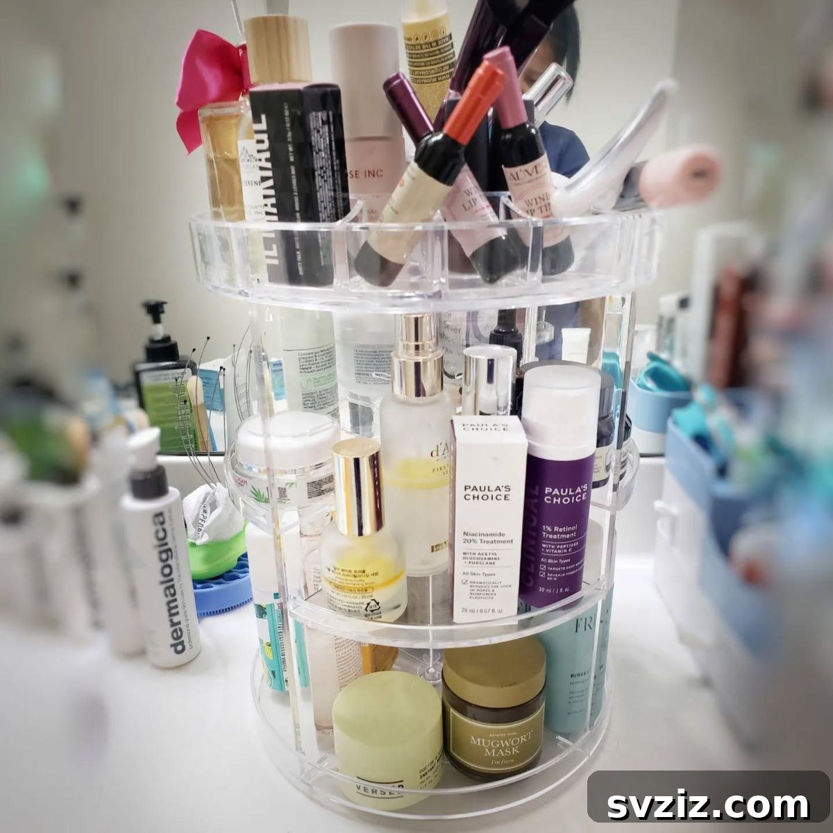 17 Brilliant Bathroom Counter Organization Secrets 7 5. Tiered Lazy Susan